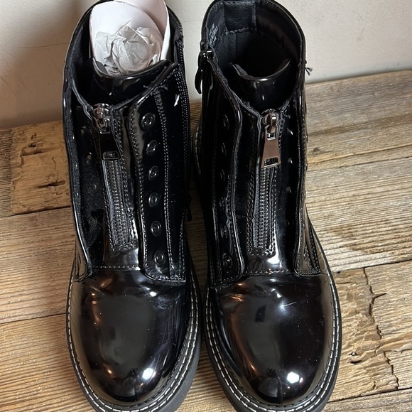 Women’s dunes black patent leather coltrane combat boots. Size 8. EUC. - Picture 5 of 7